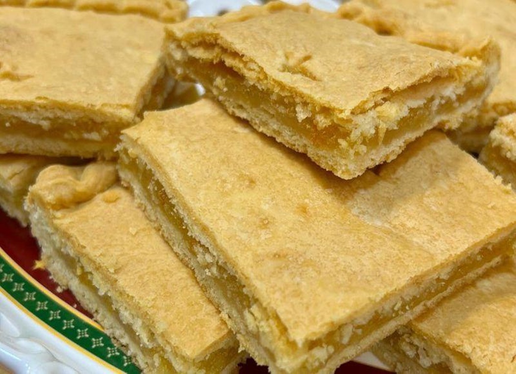 O plăcintă de lămâie, ieftină care te va impresiona prin simplitatea si gustul ei proaspat, delicios