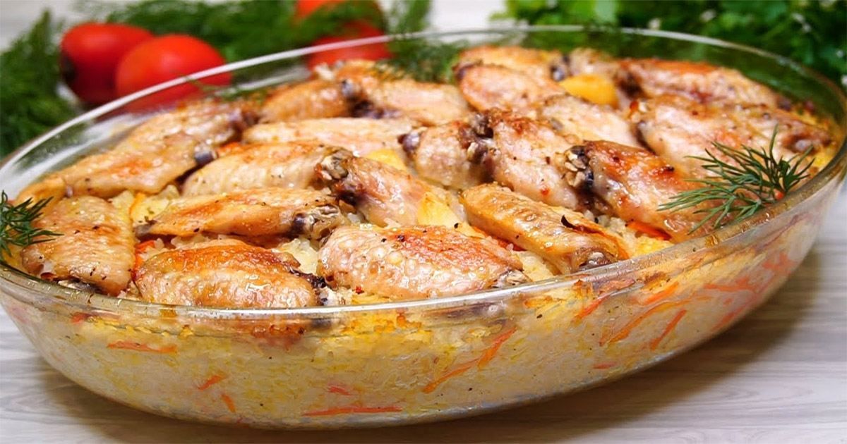 Deliciu extraordinar pentru toată familia. Aripioare de pui cu orez, la cuptor