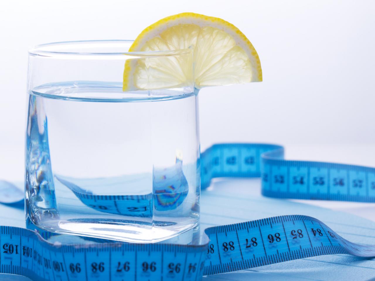 Află câtă apă trebuie să bei zilnic în funcţie de greutatea corporală