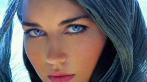 ” Ochii albastrii ca doi astrii ” Secretul ochilor albaştri