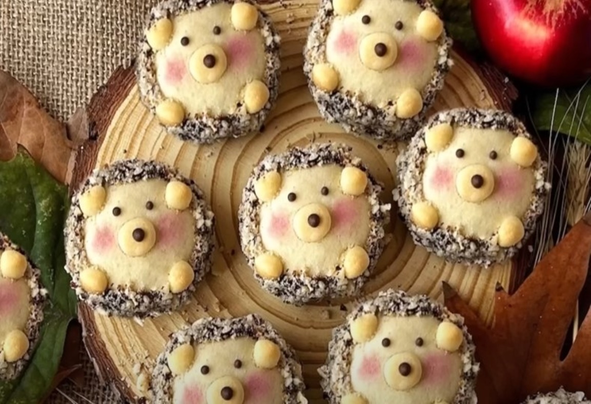 Fursecurile cu arici nu sunt doar delicioase, ci și delicatese foarte originale, care evocă adesea amintiri calde din copilărie