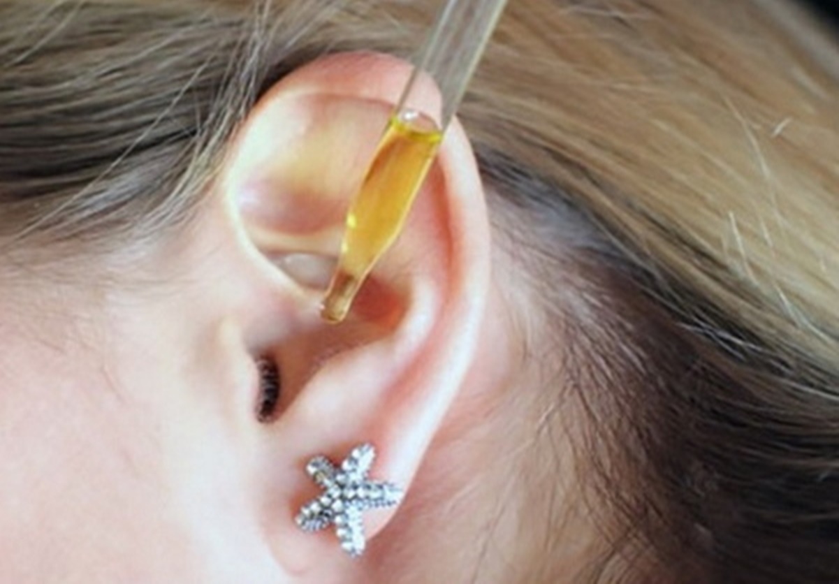 Toarna in urechi 2 picaturi din acest remediu si iti vei recapata auzul in proportie de 97%!