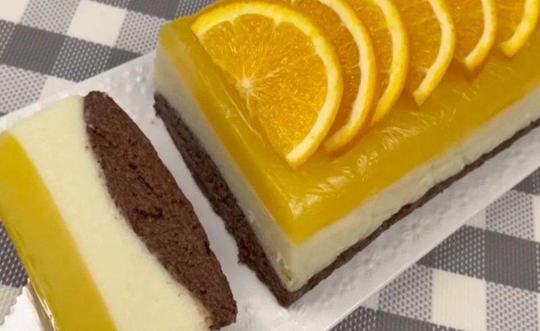 Atât de delicios, încât arată ca și cum ar fi fost cumpărat dintr-o cofetărie: un desert în trei straturi