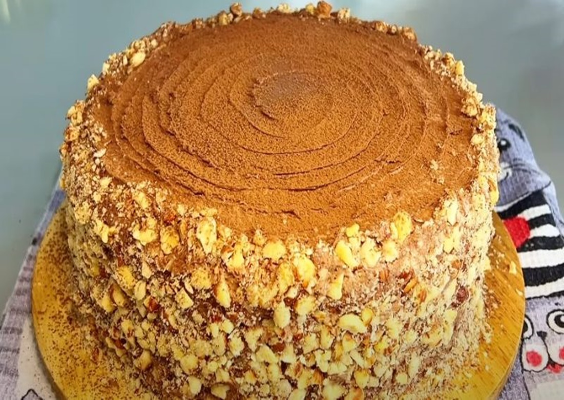 Un adevărat festin al gustului pentru toți iubitorii de deserturi bogate, aromate și sățioase. O compoziție armonioasă și echilibrată