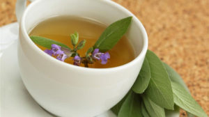 Ceaiul de salvie are efecte puternice împotriva oricărei bacterii