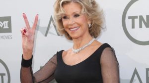 Jane Fonda: ”Atâta vreme cât aveţi o locuinţă și suficienți bani pentru hrană, îmbrăcăminte și utilități, staţi foarte bine. Ar trebui să fiți fericiţi”
