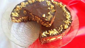 Tort rapid de ciocolata cu biscuiti fara coacere