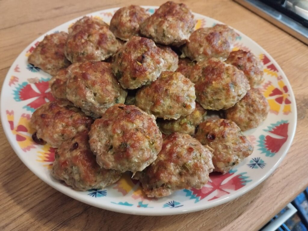 Parjoale de post cu ciuperci – Au un gust de care nu te mai saturi  – Nici nu-ti dai seama ca nu contin deloc carne