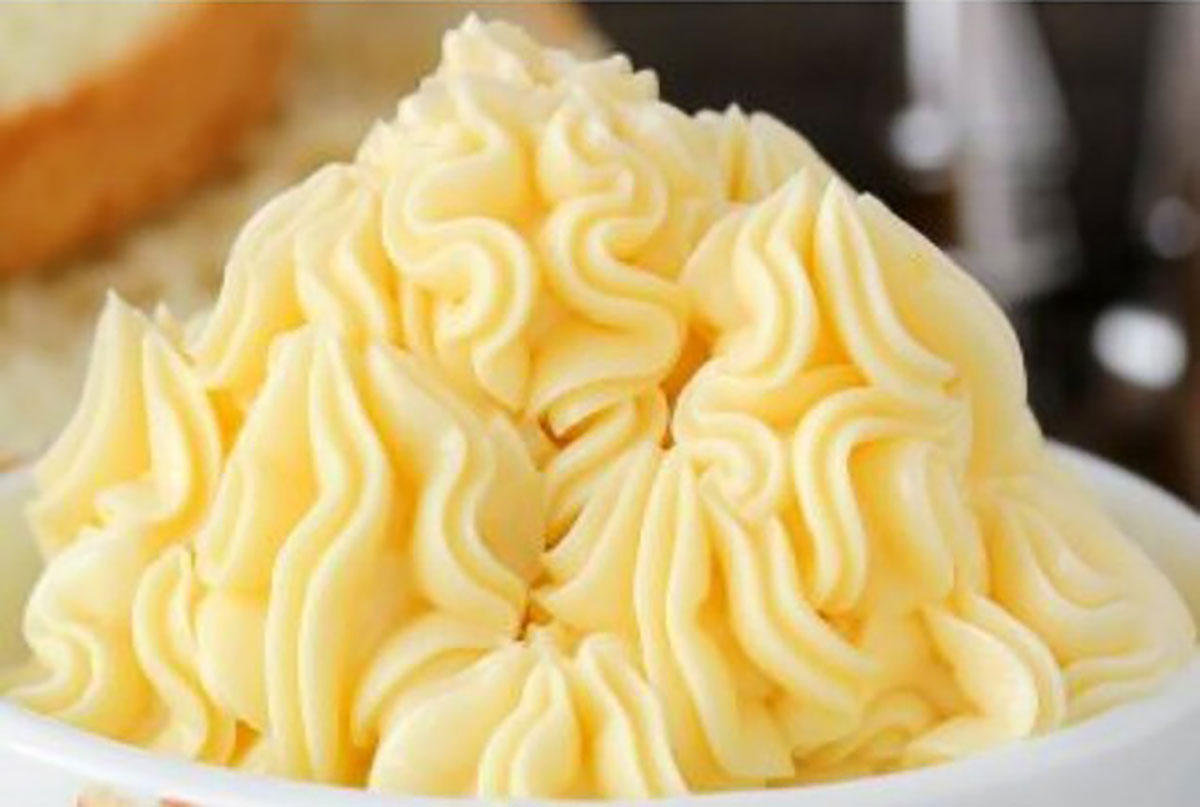 Uite cum se pregătește aceasta delicioasa crema de vanilie