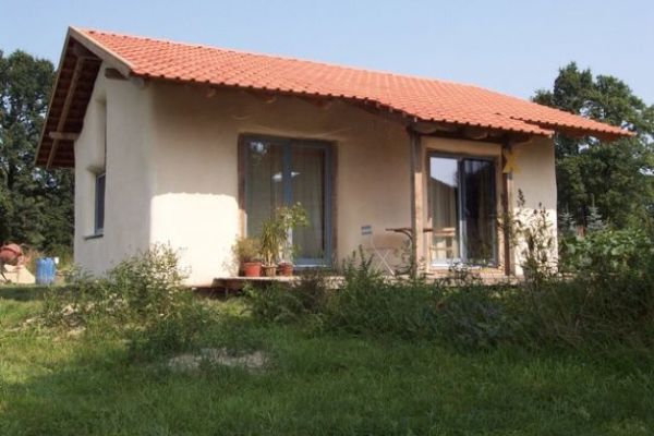 Casa de 1.000 de euro. Are 75 de metri pătrați.  Specialistul aduce în România un concept folosit deja la scară largă în America