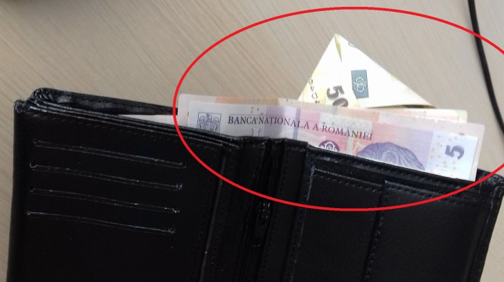 Este prima dată când aud de asta: Ce se întâmplă dacă ții o bancnotă împăturită triunghi în portofel. Nu știai asta