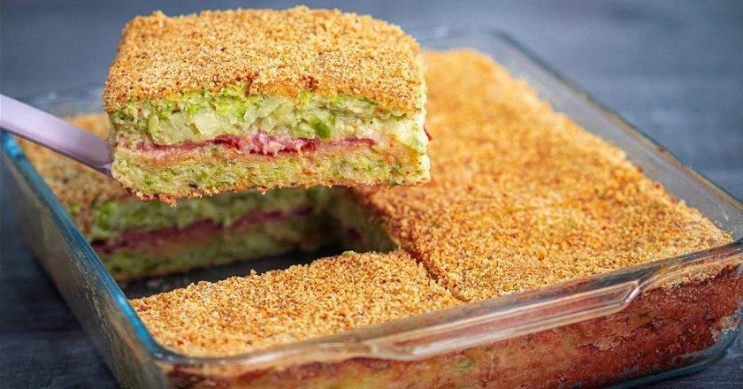 Caserolă de dovlecei cu brânză și șuncă: deliciul arată foarte apetisant si chiar este