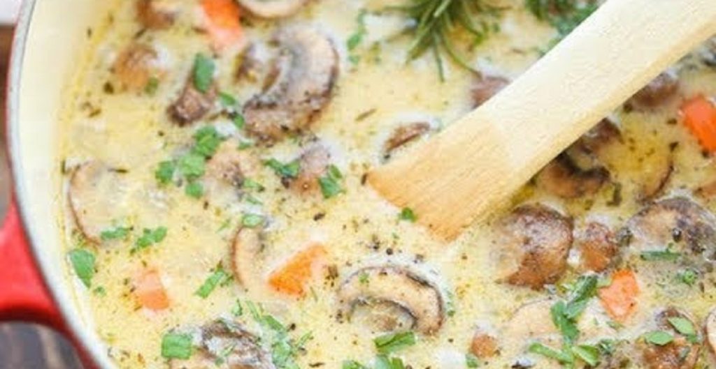 Supă de legume cu ciupercuțe champignon – Rețetă delicioasă de post