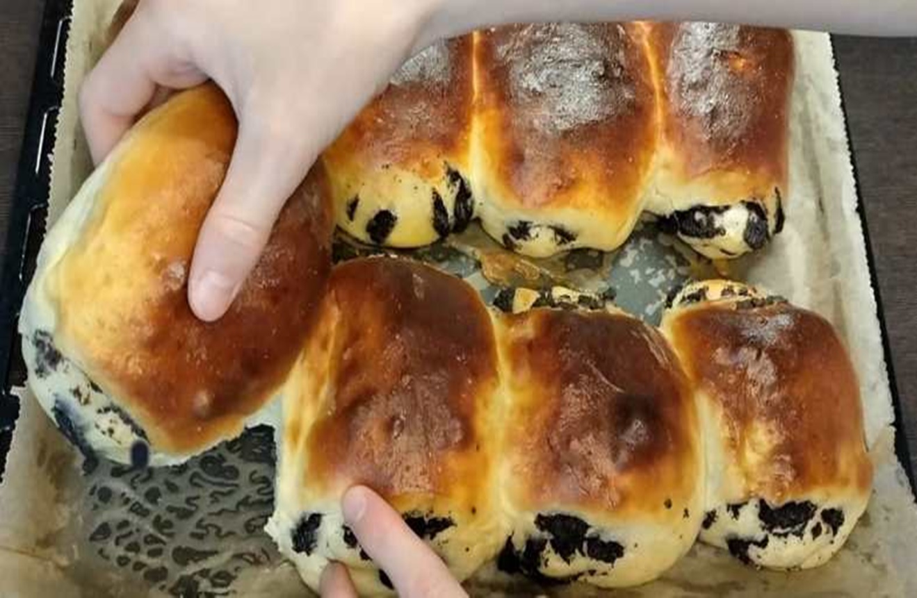 Cele mai delicioase chifle cu mac! Secretul cum să faci un aluat foarte pufos pentru diferite produse de patiserie