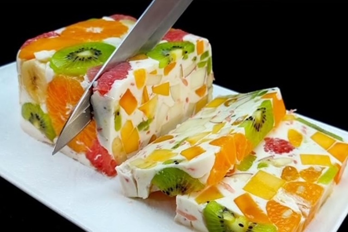 Nu există desert mai ieftin și mai gustos. Delicios și sănătos, fără gelatină, durează 5 minute pentru al pregăti