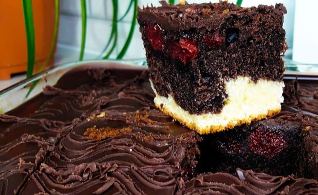 Acum nu mai vreau să fac prăjituri când am o rețetă atât de minunată de tartă delicioasă care poate înlocui cu ușurință o prăjitură! Fetelor, e atât de delicioasă!