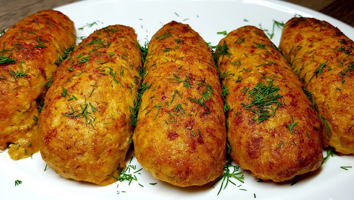 Rulouri delicioase din carne tocată, cu ciuperci – delicioase de te lingi pe degete!