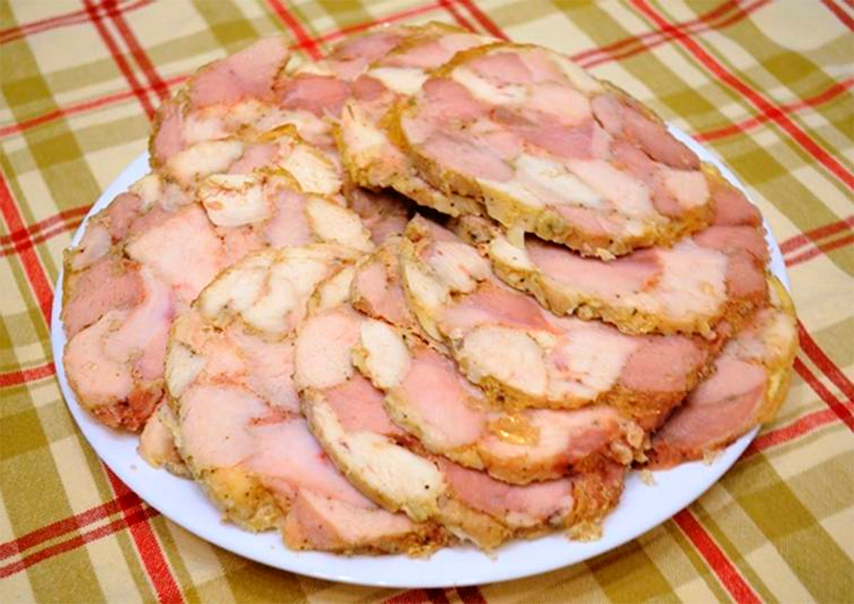 Șuncă delicioasă, pregătită în casa!