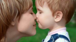 10 motive pentru care mamele de băieți sunt mai fericite
