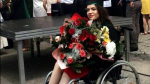 Felicitari, Andreea! Medic rezident in scaun cu rotile! Tanara care a învins sistemul si prejudecățile celor din jur a reușit sa isi îndeplinească visul!