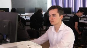 Un elev român de 17 ani s-a calificat la Olimpiada Geniilor, în SUA
