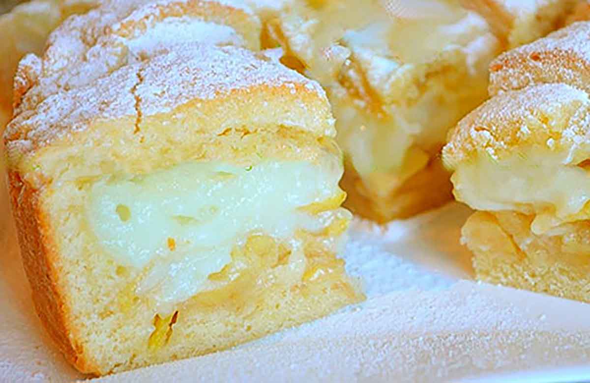 Prăjitură cu mere și cremă de vanilie – un desert fascinat, aromat și foarte delicat!